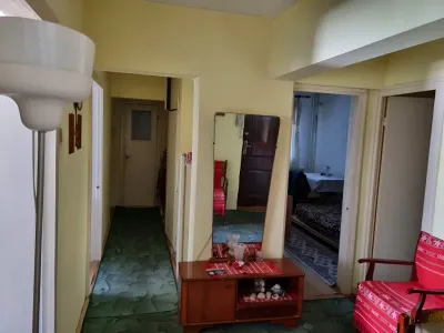 hol primitor mobilat vanzare-cumparare apartament Sector 2, București